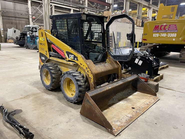 2012-caterpillar-226b3-image-3