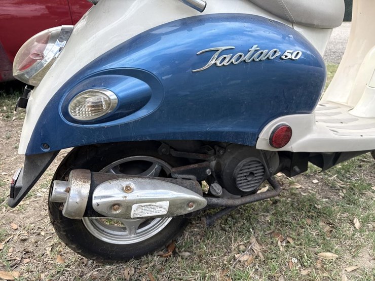 #106-•-2012-taotao-50-moped-image-8