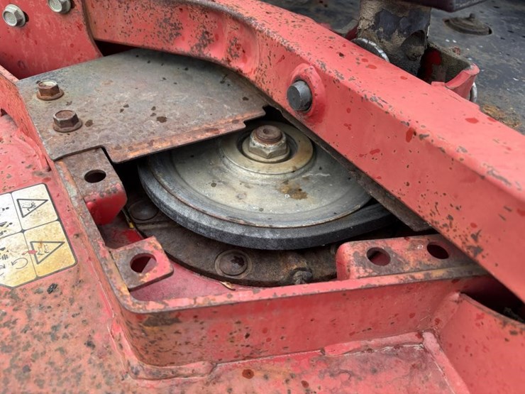 2011-toro-groundsmaster3280d-image-11