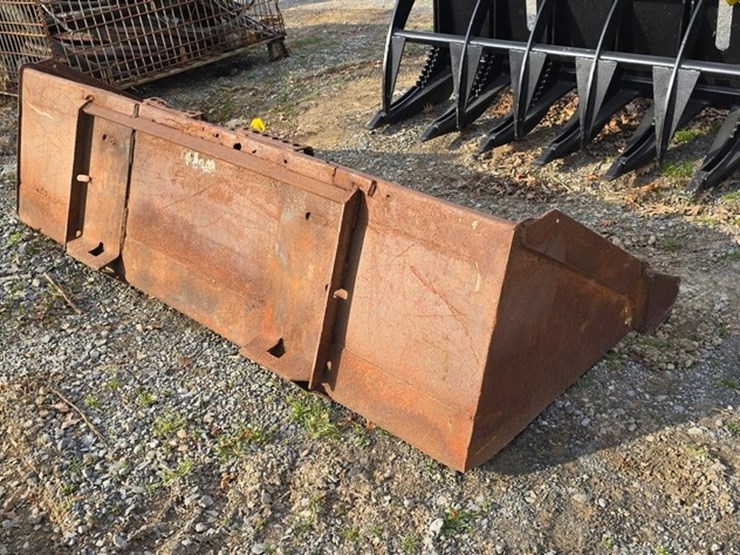 78"-skidloader-bucket-image-2