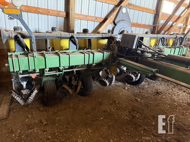 1993-john-deere-7200-image-10