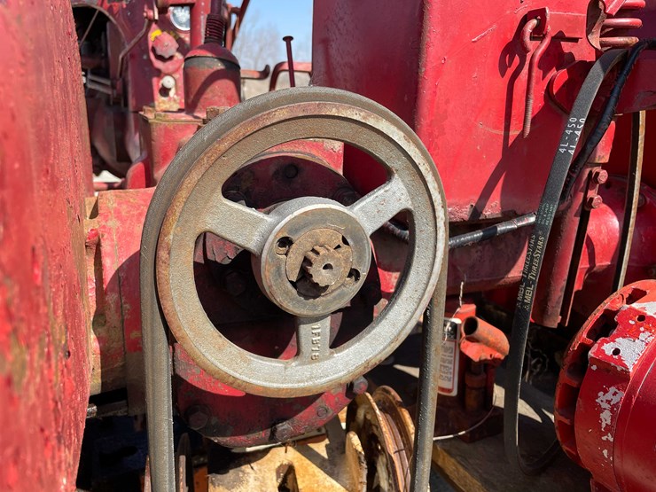 #5682-•-ih-cub-tractor-image-22