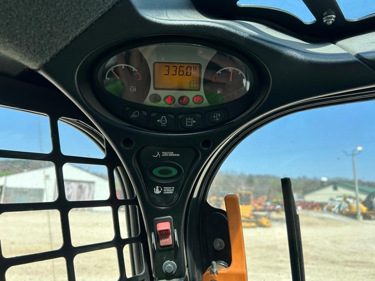 2023-bobcat-t595-image-23