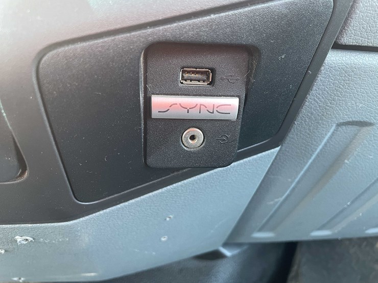 #5678-•-2015-f250-4x4-extended-cab-(has-wi-title)-image-71