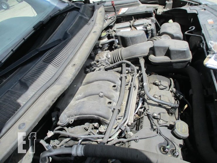 2016-ford-explorer-image-5