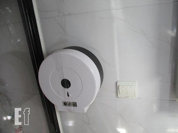 51"-x-79"-x-89"-bathroom-w/shower-image-10