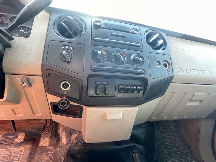 #5672-•-2010-f250-4x4-extended-cab-(has-wi-title)-image-67