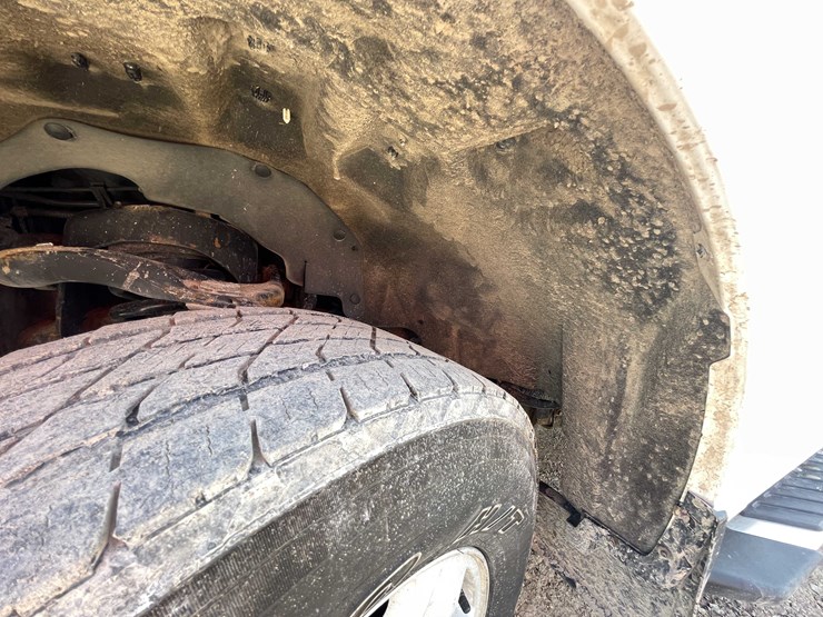 #5673-•-2015-f150-xlt-4x4-extended-cab-(has-wi-title)-image-32