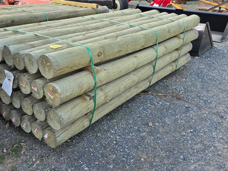 new-32-5x8-treated-fence-posts-image-2
