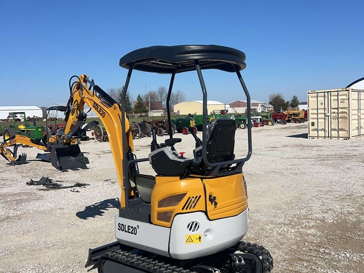 sdlanch-sdle20-mini-excavator-image-7