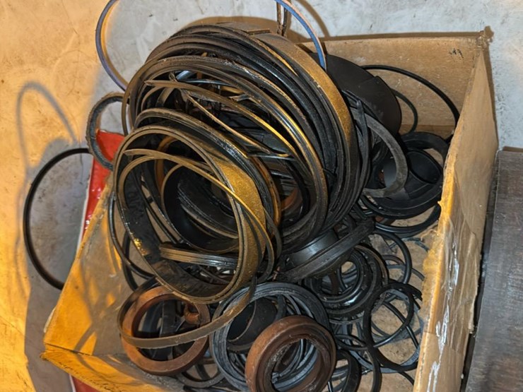 #260-•-cat-engine-and-parts-along-east-wall-image-12