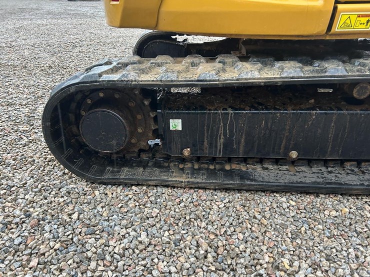 2022-caterpillar-305-image-12