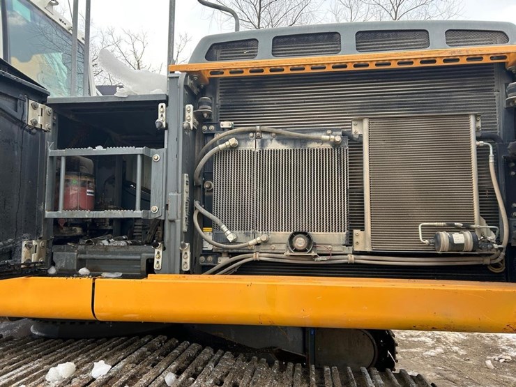 2016-liebherr-r946-lc-image-19