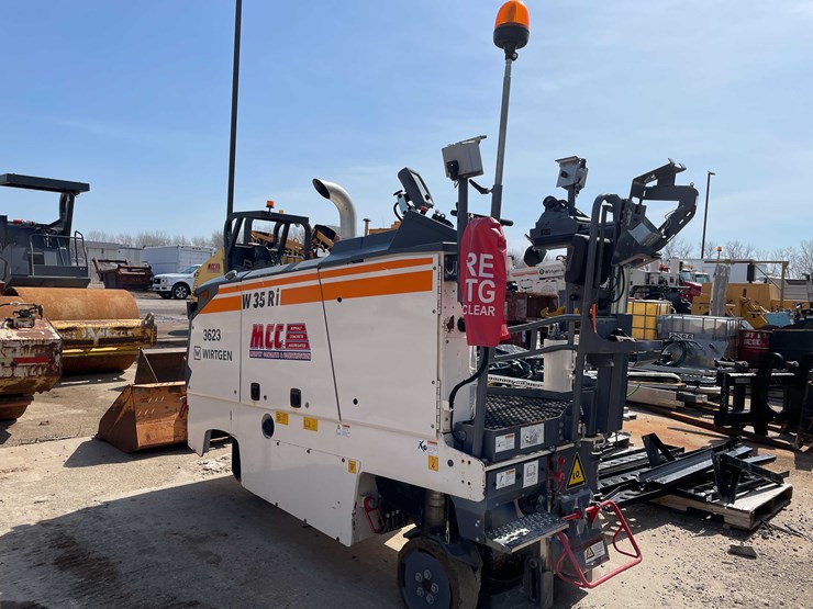 #5690-•-2017-wirtgen-w35ri-milling-machine-image-3