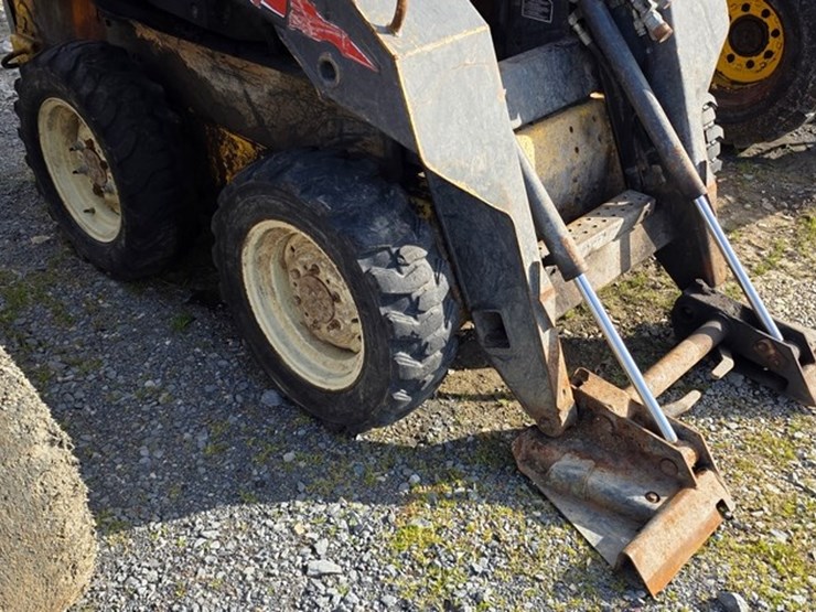 new-holland-ls140-image-6