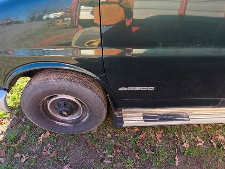 2000-chevrolet-3500-image-6