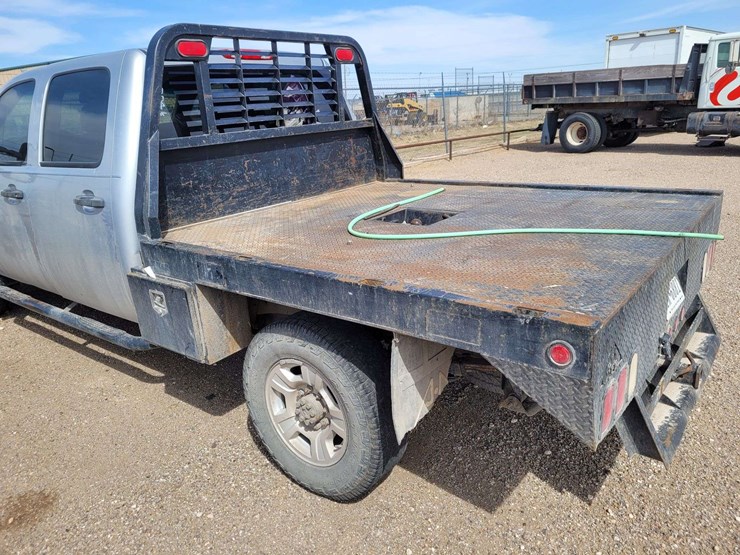 2010-chevrolet-silverado-2500-lt-image-10