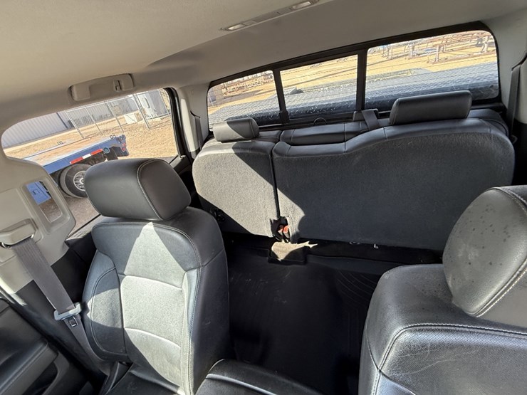 2015-chevrolet-silverado-2500hd-image-10