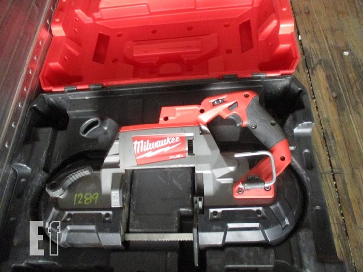 lot-of-various-milwaukee-hand-tools-image-5