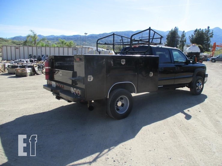 2003-chevrolet-3500-image-3