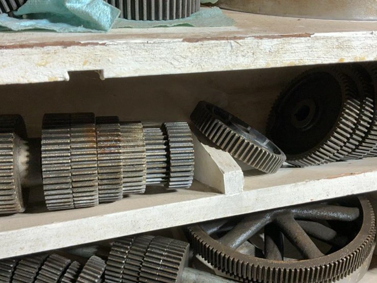 #232-•-shelf-and-contents-image-23