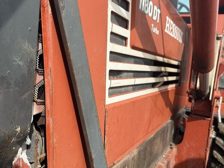 hesston-tractor-2805-image-22