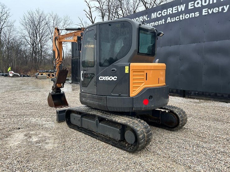 2019-case-cx60c-image-2