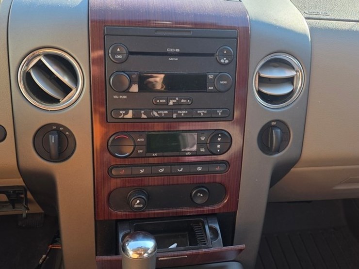 2005-ford-f150-image-42