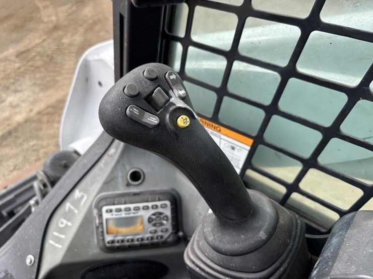 2019-bobcat-t650-image-26