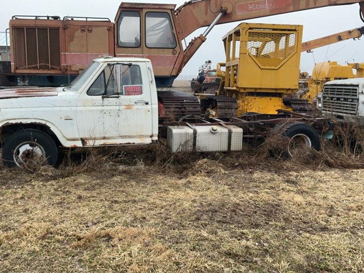 1984-ford-f350-image-2