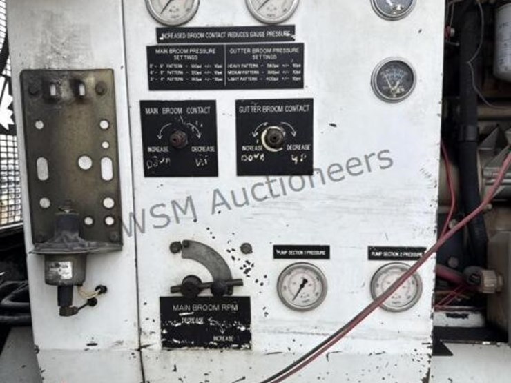 2001-freightliner-fc70-image-20