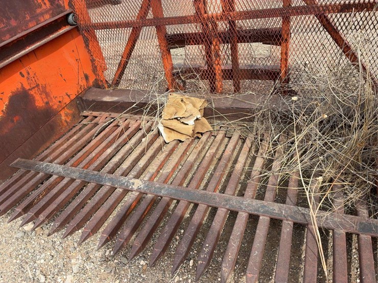 heavy-duty-steel-rock-bucket-grapple-attachment,-approx.-8-ft-wide-image-4