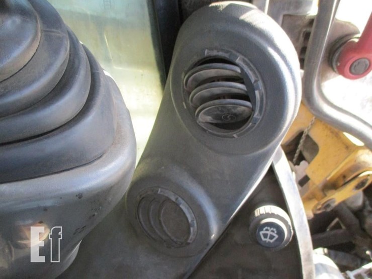 2017-caterpillar-272d2-xhp-image-10