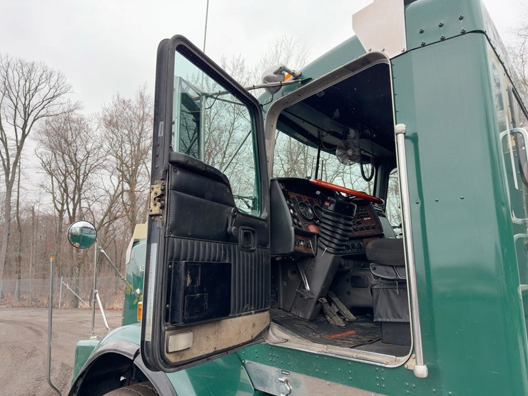 2003-kenworth-t800-image-28