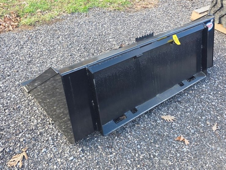 new-swict-60"-skidloader-bucket-image-1