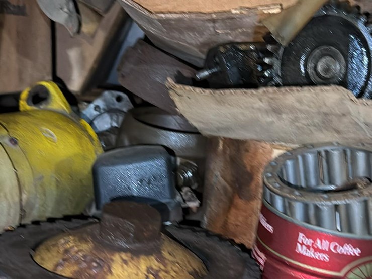 #263-•-steel-shelf-and-cat-engine-parts-image-19