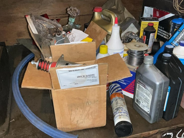 #266-•-tool-chest,-oils,-torches-and-parts-image-6