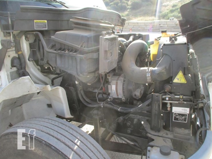 2013-international-durastar-4300-image-5