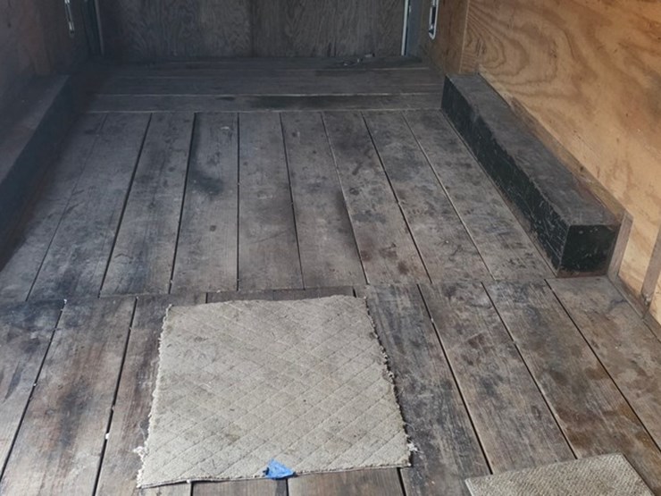 2013-united-trailer-2-axle-20'-box-trailer-(title)-image-34