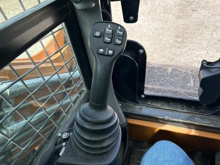 2023-case-tv620b-image-26