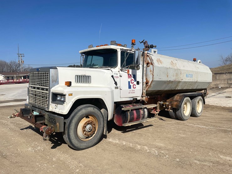 1987-ford-ltl9000-image-1
