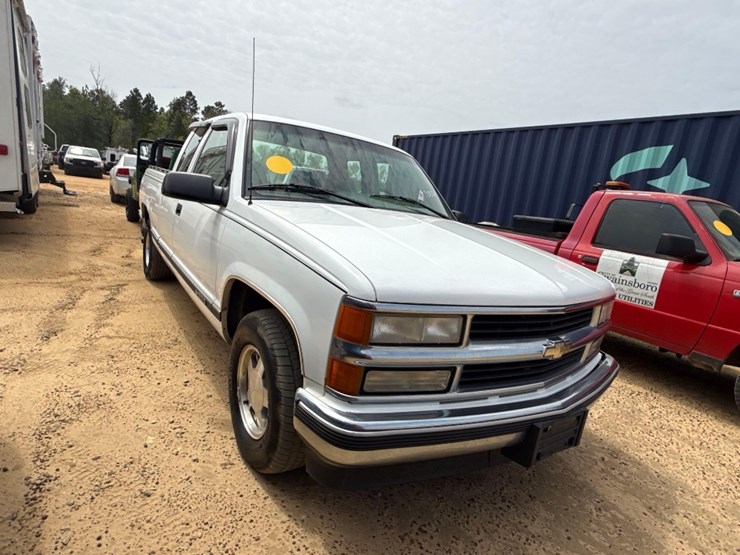 1996-chevrolet-1500-image-1