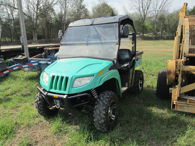 2011-caterpillar-550-image-1