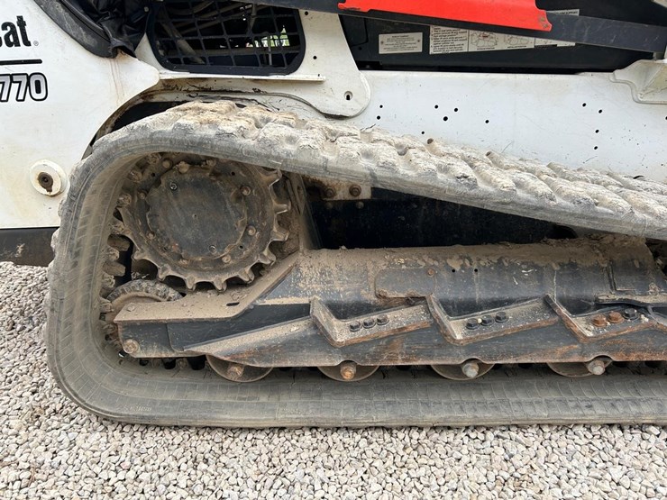 2018-bobcat-t770-image-14