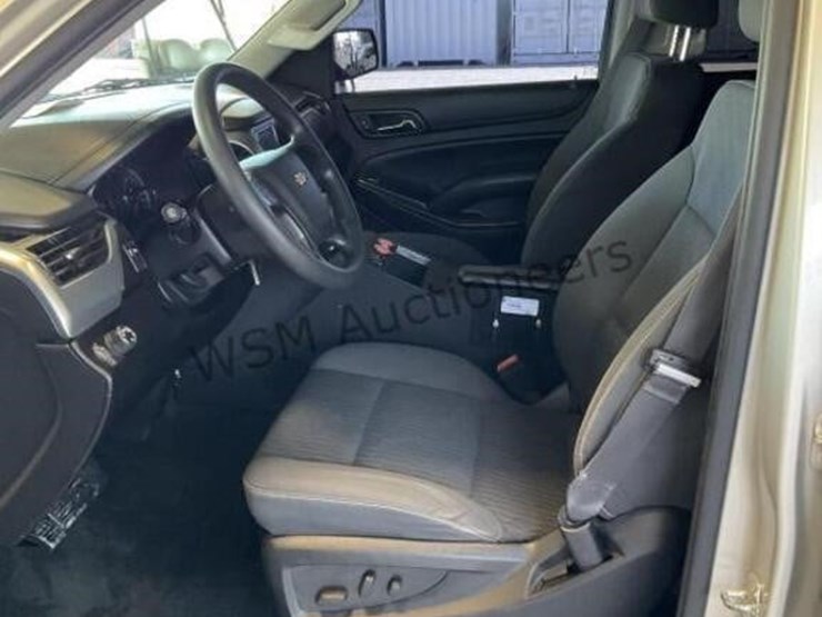 2015-chevrolet-tahoe-image-19