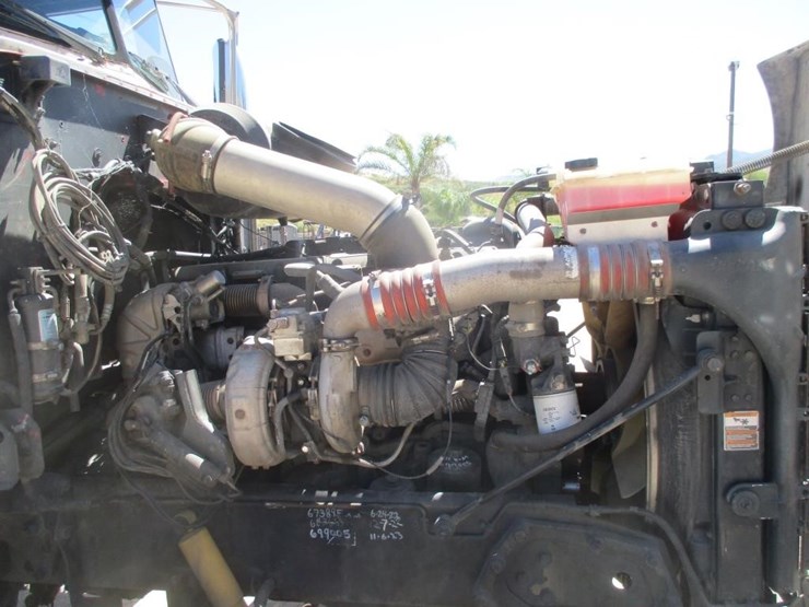 2012-peterbilt-386-image-5