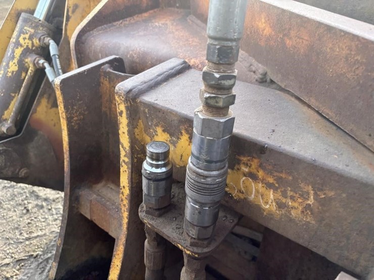 2005-deere-624j-image-14