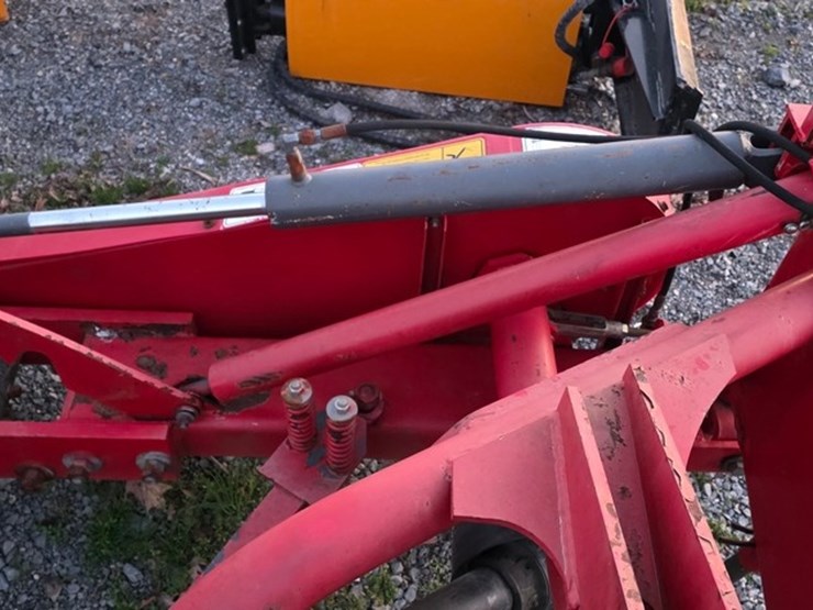 agco-3pt.-disc-mower-image-7
