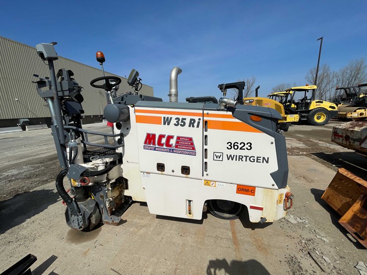 #5690-•-2017-wirtgen-w35ri-milling-machine-image-2