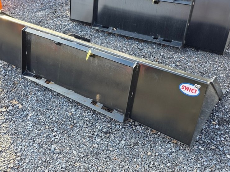new-swict-84"-skidloader-bucket-image-2